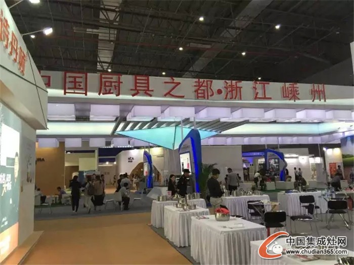 美多集成灶參加2015中國國際廚房展覽會(huì)，備受矚目！