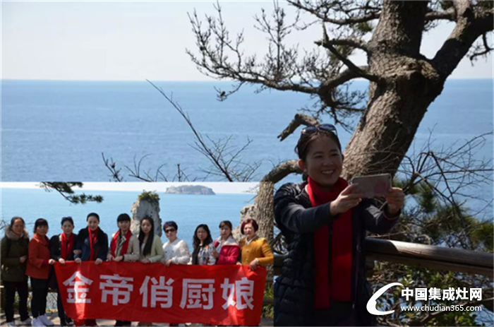 好消息！山西運(yùn)城金帝客戶抽中奧迪帥車一輛！