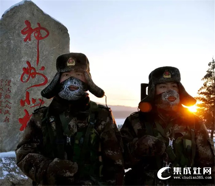 優(yōu)格集成灶致敬八一建軍節(jié)！祝所有的軍人朋友節(jié)日快樂(lè)！