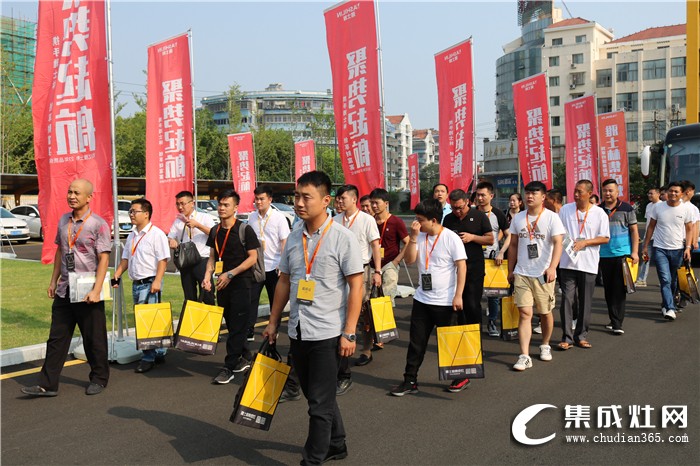 雅士林集成灶秋季總部選商會(huì)，攜手并進(jìn) 創(chuàng)享財(cái)富！