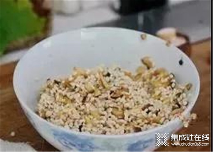 力巨人M7-Z教你做荷香糯米雞，讓美味更上一層樓